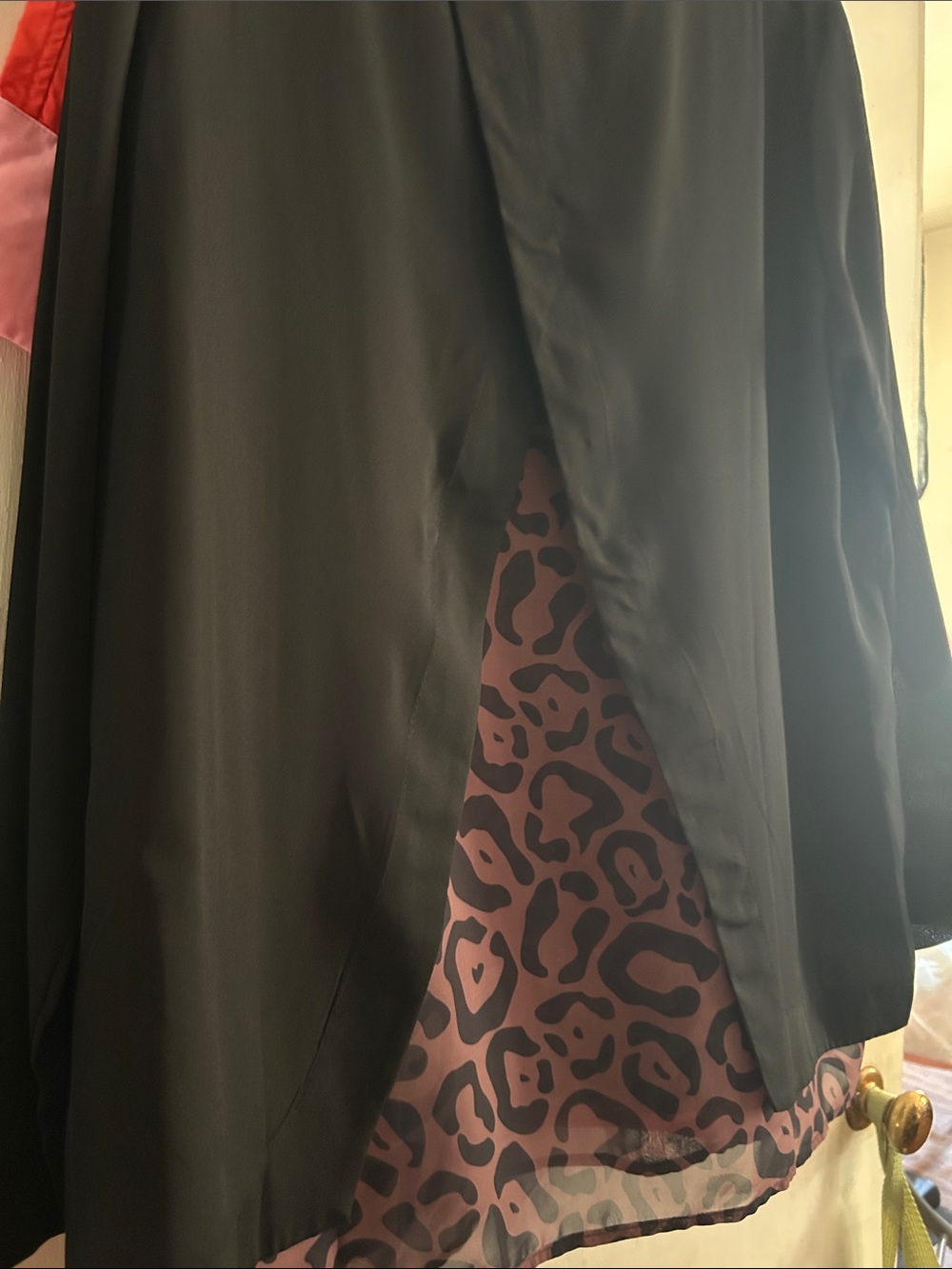 Black LS Blouse Arianna by Howard’s w/criss-cross back w/leopard insert.